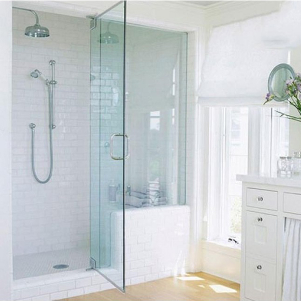 2 mẫu vách tắm kính đẹp sang trọng dành cho nhà biệt thự