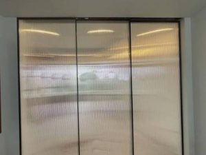Cửa nhôm Slim giúp mở rộng được tối đa diện tích kính tối đa.